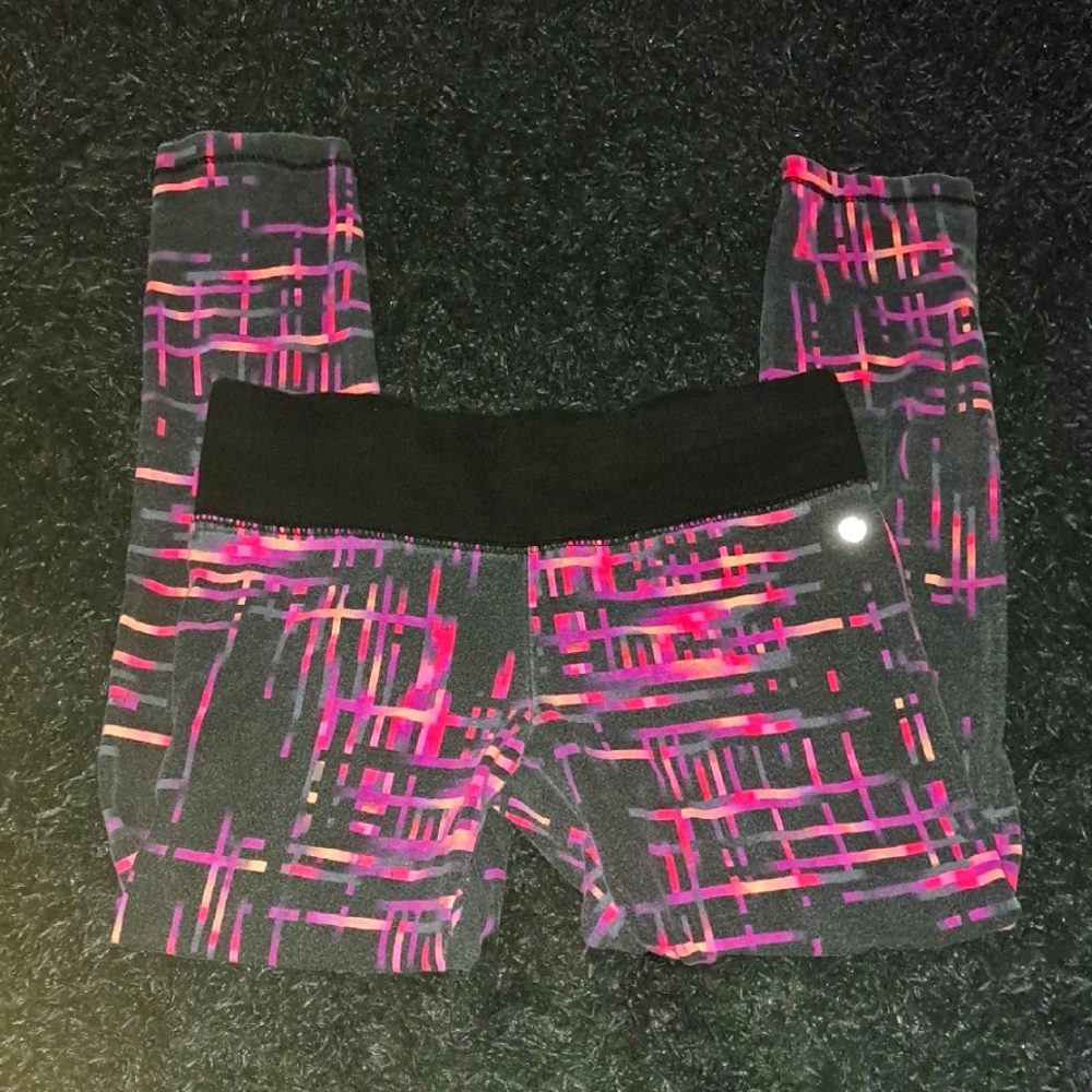 Xersion Black and Pink Geometric Leggings